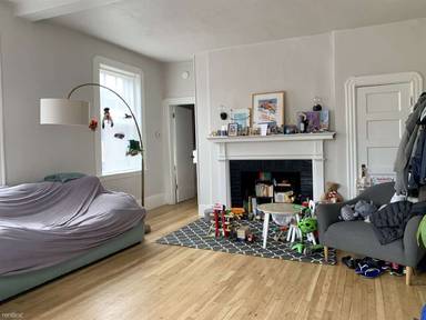 Main picture of 81 West Cedar St