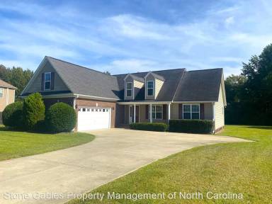 Main picture of 151 Colonial St