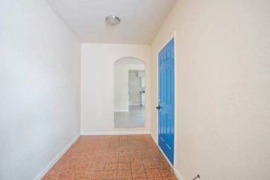 Main picture of 1846 Henry Cir SW