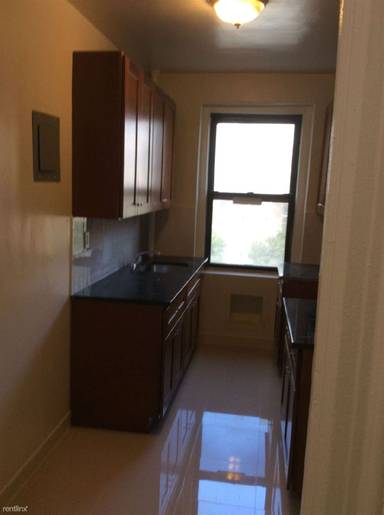 Main picture of 6264 Saunders St