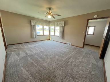 Main picture of 5009 E Linden Ln