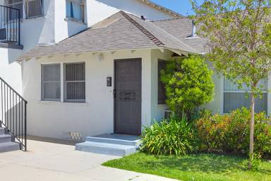 Main picture of 731 W Crescent Dr