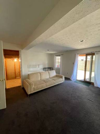 Main picture of 1 Saddle Creek Ct