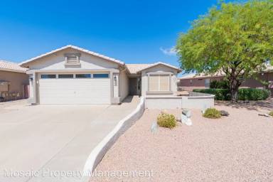 Main picture of 1340 E Bellerive Dr