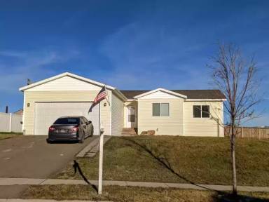 Main picture of 379 Bismark St
