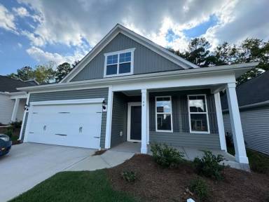 Main picture of 144 White Oak Garden Way