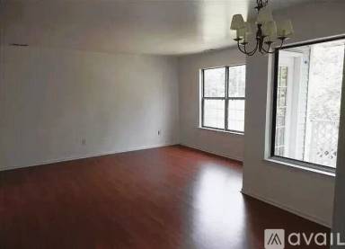 Main picture of 1010 Diamond Dr