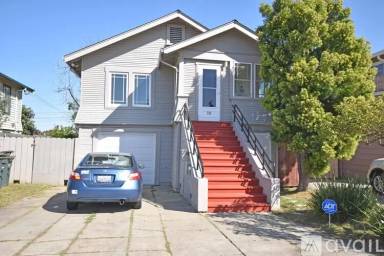 Main picture of 726 Indiana St