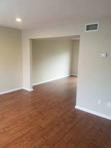 Main picture of 81D Carr Ave