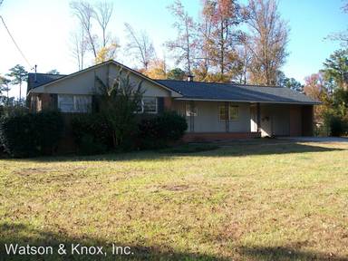 Main picture of 701 Pineview Dr