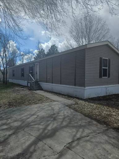 Main picture of 237 W 2nd S