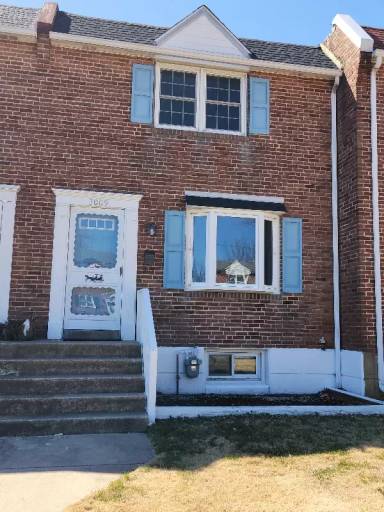 Main picture of 3009 W Court Ave
