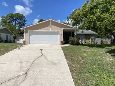 Main picture of 2622 Travelers Palm Dr