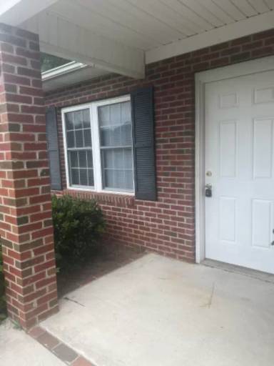Main picture of 313 E Bailey St