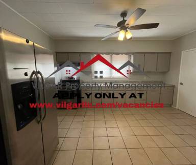 Main picture of 2426 Schrage Ave
