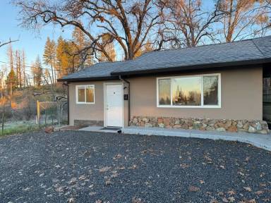 Main picture of 831 Buschmann Rd