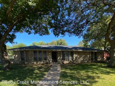 Main picture of 1039 Oak Meadow Ln