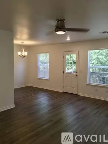 Main picture of 813 NE A St