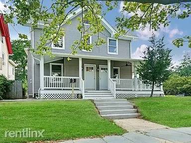 Main picture of 620 Asbury Ave