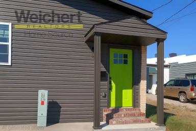 Main picture of 215 N Pruett St