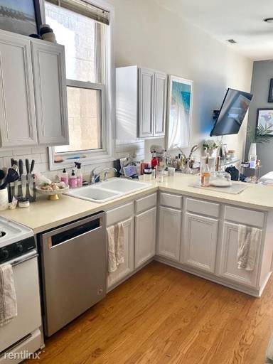 Main picture of 1528 N Bosworth Ave