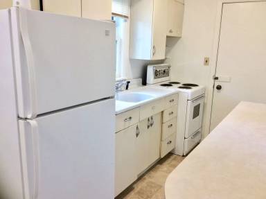 Main picture of 211 1/2 2nd Ave E