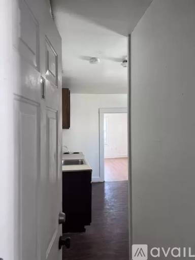 Main picture of 36 Lake St