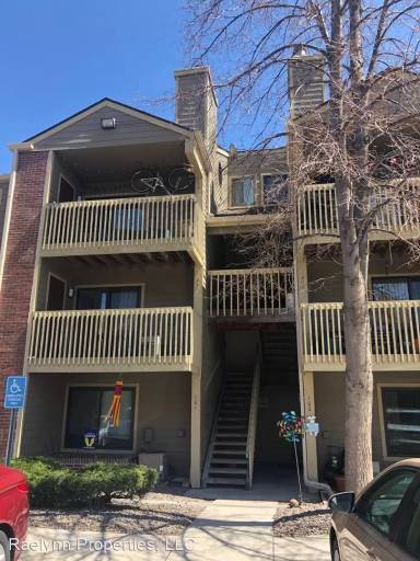 Main picture of 6385 Oak St