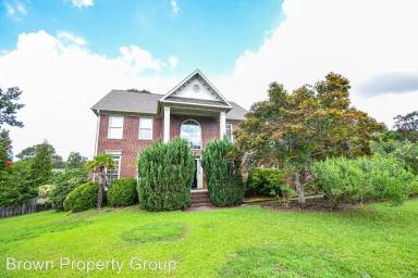 Main picture of 590 Ambrose Pl