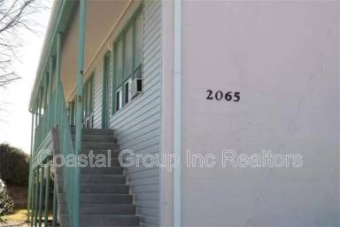 Main picture of 2065 E Ocean View Ave