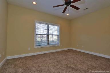 Main picture of 4669 Greenwood Cir