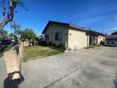 Main picture of 6587 Fry St