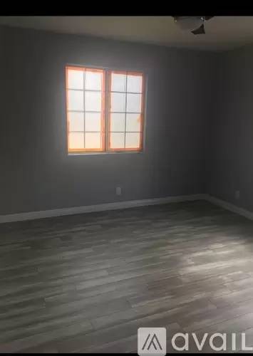 Main picture of 765 E Franklin Ave
