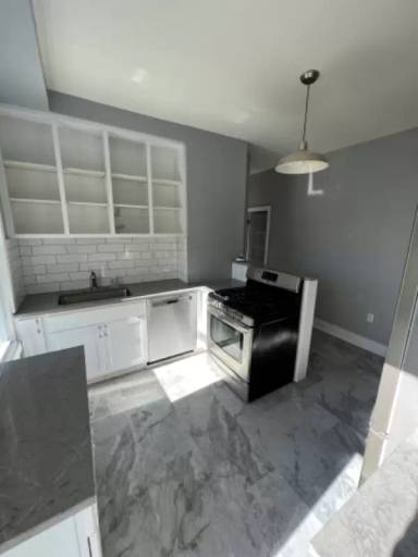 Main picture of 1708 Avenue A