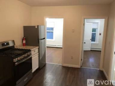 Main picture of 33 Tingley St