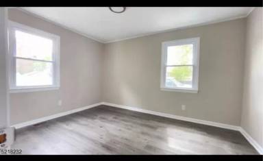 Main picture of 142 Dehart Pl