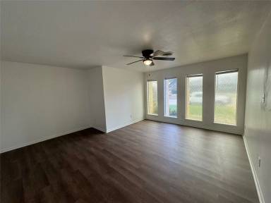 Main picture of 2402 Darrell Dr