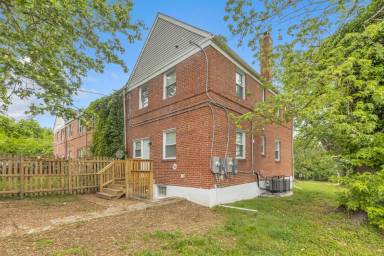 Main picture of 1100 Mount Holly St