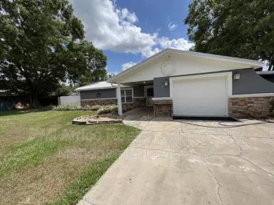 Main picture of 2330 Creek Side Dr