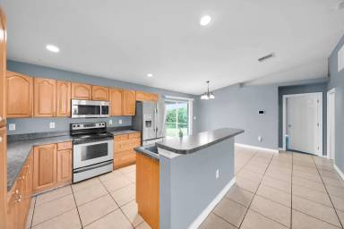 Main picture of 2609 25th St SW