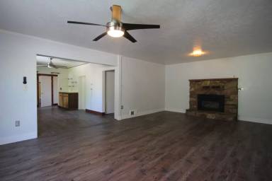 Main picture of 380 Hill St