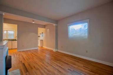 Main picture of 925 Greenwood Ave