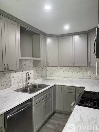 Main picture of 1640 W 169th Pl