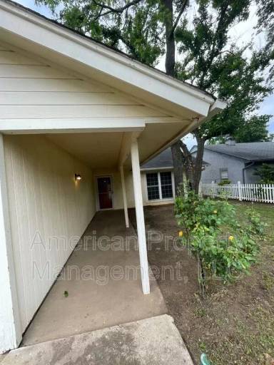 Main picture of 4407 S Gum Ave