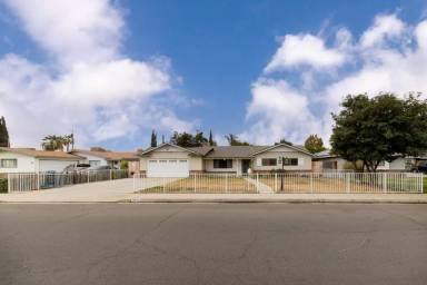 Main picture of 3825 Bianchi Way
