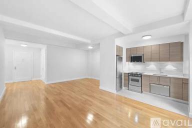Main picture of 245 E 57th St