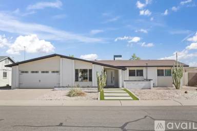 Main picture of 2166 E Greenway Dr