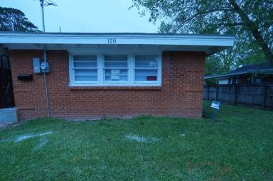 Main picture of 128 W Foulard St