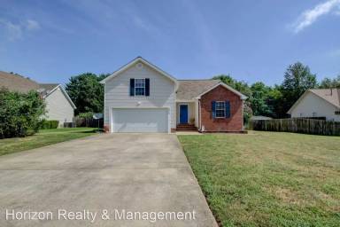 Main picture of 377 Woodtrace Dr