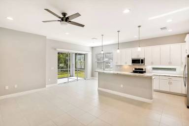 Main picture of 2917 River Run Way